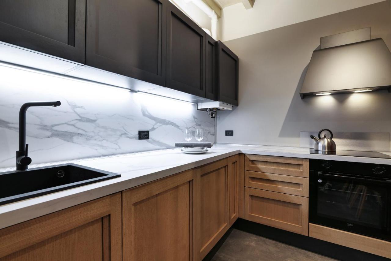 Contempora Apartments - Ampio Monolocale Medici 7 Milan Bagian luar foto