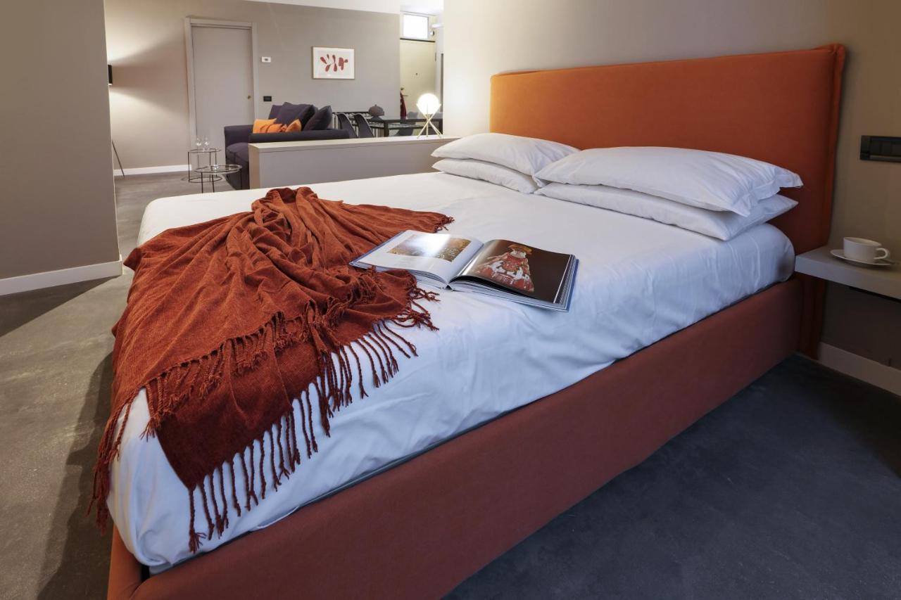 Contempora Apartments - Ampio Monolocale Medici 7 Milan Bagian luar foto